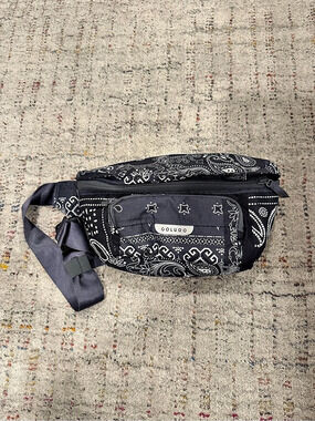 Colugo Belt Bag Bandana Print